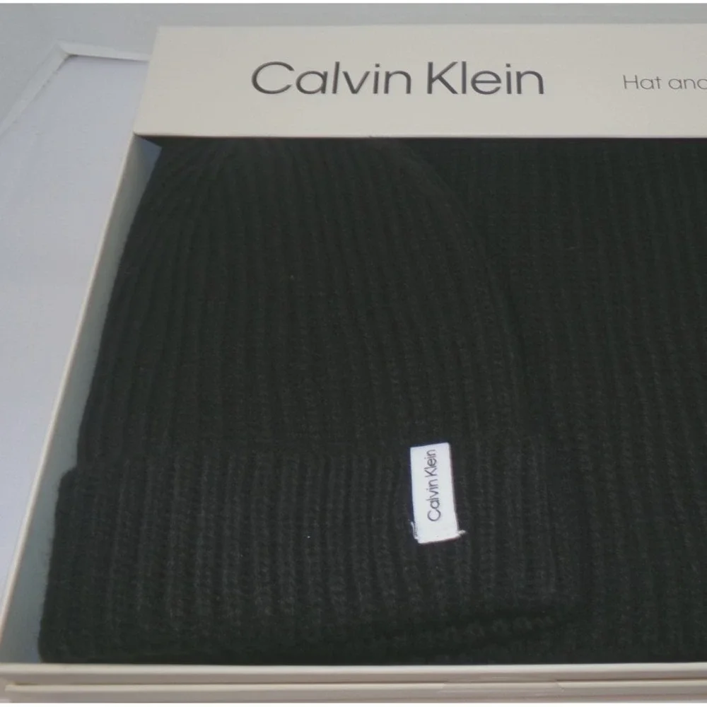CALVIN KLEIN 2 PC SCARF AND HAT SET~BLACK~OS~MSRP $98